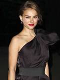 Natalie Portman con Hombro Derecho Descubierto